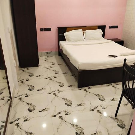 Hotel Ucs Колката Екстер'єр фото