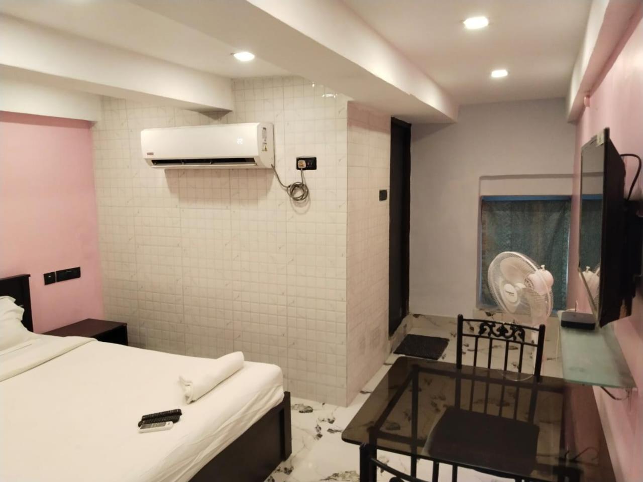Hotel Ucs Колката Екстер'єр фото